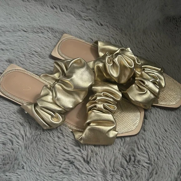 Sam Edelman Gold Ruffle Sandals - Picture 2 of 2